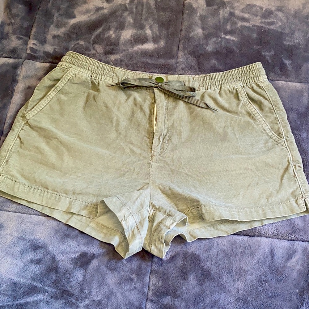AE Shorts